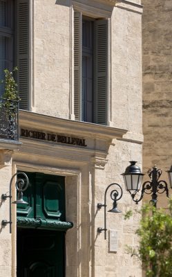 hebergement ecusson montpellier