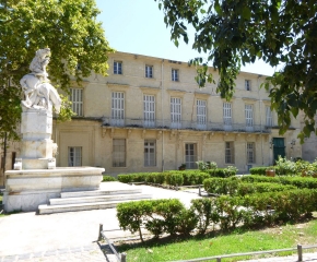 Le renouveau de la place de la Canourgue