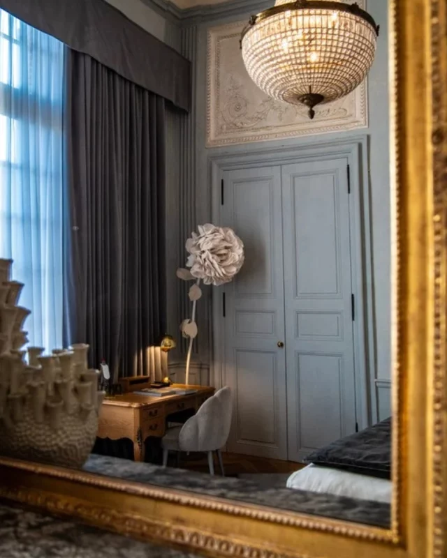 ✨ Un refuge de sérénité et de raffinement

Au cœur de notre établissement, chaque chambre a été pensée comme une parenthèse de calme et de confort.
Entre élégance discrète, matières nobles et touches artistiques, chaque détail vous invite à ralentir, à vous détendre, et à savourer l’instant.

Une expérience singulière, où le luxe prend tout son sens.

📞 Réservation conseillée au 04 99 66 18 18

⸻

✨ A haven of serenity and refinement

At the heart of our property, each room has been designed as a peaceful and comfortable escape.
With understated elegance, noble materials, and artistic touches, every detail invites you to slow down, unwind, and embrace the moment.

A unique experience where luxury truly comes to life.

📞 Booking recommended: +33 (0)4 99 66 18 18

⸻

#hotelricherdebelleval #montpellierhotel #relaisetchateaux #boutiquehotel #designhotel #frenchluxury #hotellifestyle #slowtravel #charmingplaces #elegantstay #artofliving #luxurytravel #heritagehotel #interiordetails #authenticexperience
